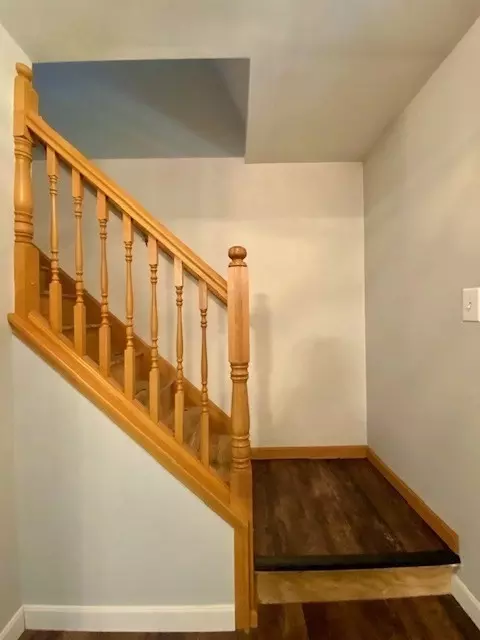 Entry Way - 39 Eagleville Rd, Orange, MA 01364 photo 3 of 5