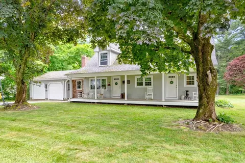 28 Forest St, Dighton, MA 02764