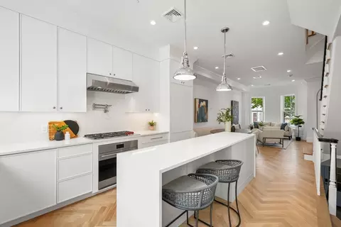 46 Montgomery St, Boston, MA 02116