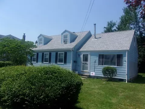 41 Touraine Ave, Hull, MA 02045