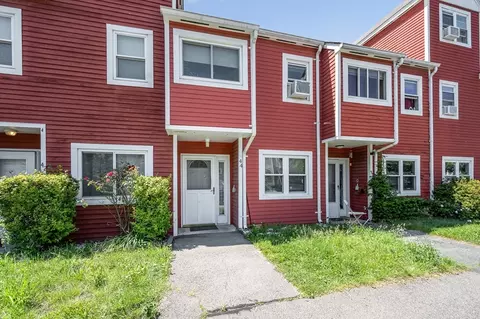 44 Bradley St #44, Somerville, MA 02145