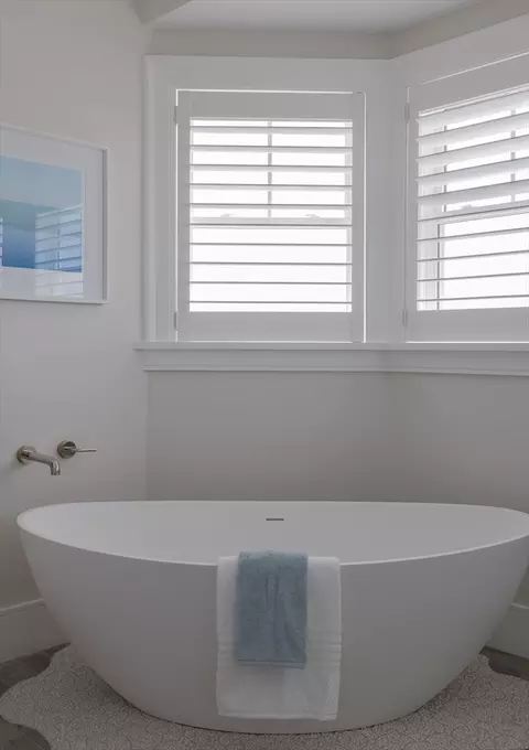 Bath - 353 Beach Ave, Hull, MA 02045 photo 2 of 5