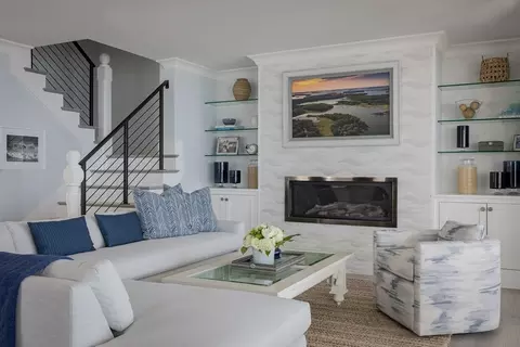 Living - 353 Beach Ave, Hull, MA 02045 photo 1 of 3