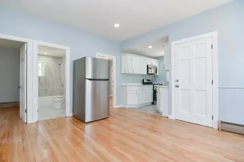 Living - 517 Palmer St, Fall River, MA 02721 photo 7 of 8