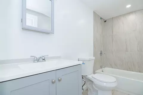 Bath - 517 Palmer St, Fall River, MA 02721 photo 1 of 3