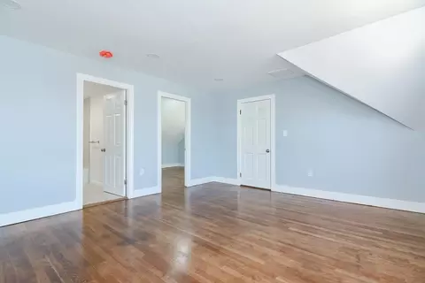 Living - 517 Palmer St, Fall River, MA 02721 photo 3 of 8