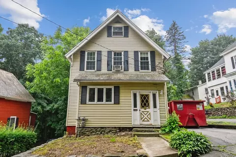 18 Hawes St, Fitchburg, MA 01420