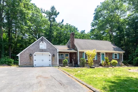 22 Wall St, Middleboro, MA 02346