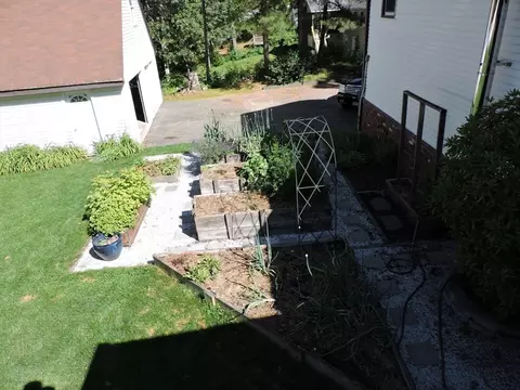 Exterior - 92 Lower Gore Rd, Webster, MA 01570 photo 5 of 9
