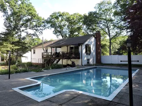 Exterior - 92 Lower Gore Rd, Webster, MA 01570 photo 7 of 9