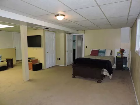 Bedroom - 92 Lower Gore Rd, Webster, MA 01570 photo 4 of 5
