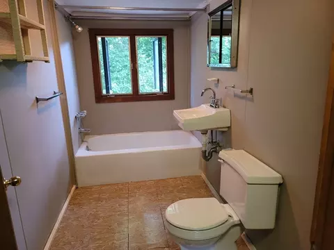 Bath - 306 High St, Randolph, MA 02368 photo 2 of 2