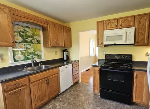 298 Ryan Rd, Northampton, MA 01062 photo 6