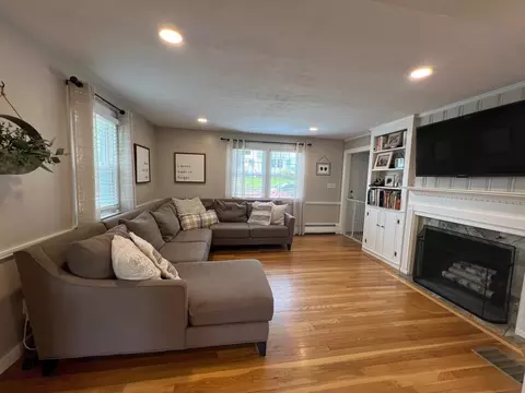 3 Davis Rd, Auburn, MA 01501 photo 8