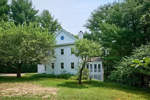 22 Iduna Ln, Amherst, MA 01002