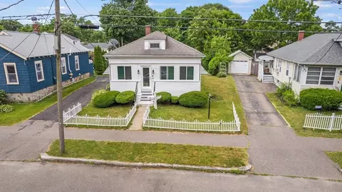 107 Bouve Ave, Brockton, MA 02301