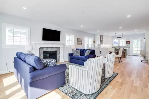 75 Cobblestone Cir, Mashpee, MA 02649 photo 5