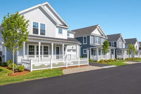 75 Cobblestone Cir, Mashpee, MA 02649 photo 3