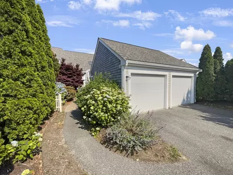 17 Pinchion Vale #17, Plymouth, MA 02360