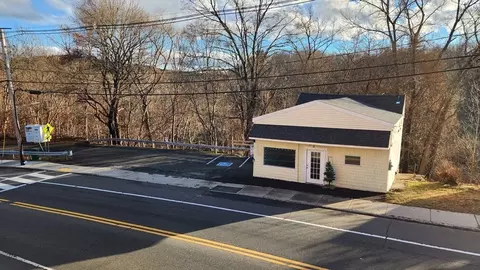 1053 Main St, Warren, MA 01083 photo 2