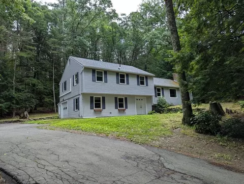 198 Alpine Dr, Amherst, MA 01002