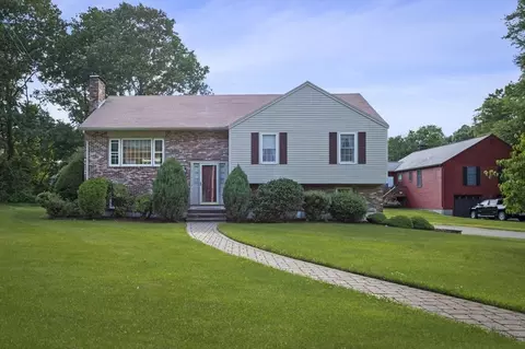 Exterior - 1 Pentucket Ln, Danvers, MA 01923 photo 2 of 9