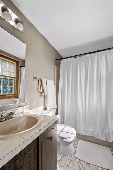 Bath - 1 Pentucket Ln, Danvers, MA 01923 photo 1 of 4