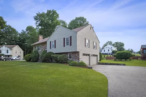 Exterior - 1 Pentucket Ln, Danvers, MA 01923 photo 3 of 9