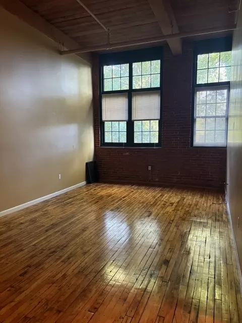 63 Blakeley St #208, Woonsocket, RI 02895