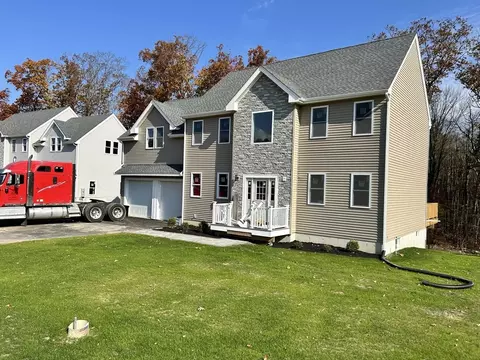 44 Heritage Ct, Brockton, MA 02302