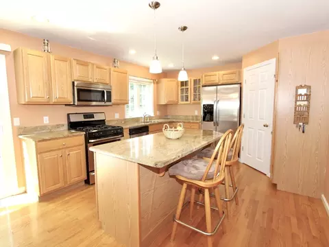 159 Mower St, Worcester, MA 01602 photo 6