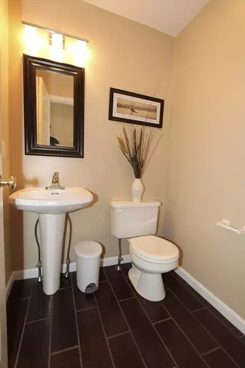 159 Mower St, Worcester, MA 01602 photo 8