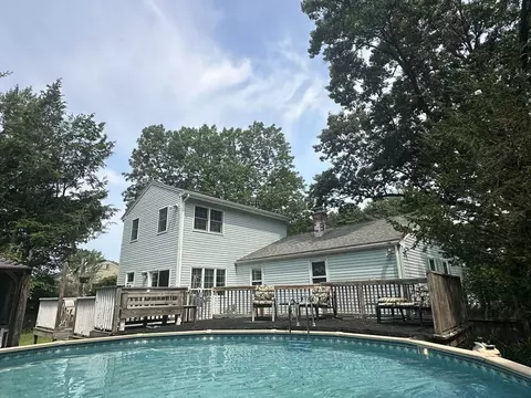 Exterior - 149 Mccarthy Ave, Chicopee, MA 01020 photo 6 of 9