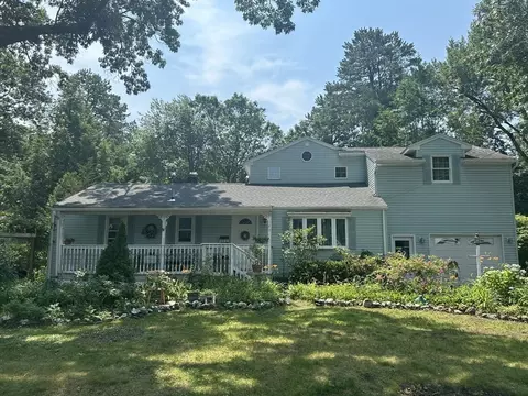 149 Mccarthy Ave, Chicopee, MA 01020