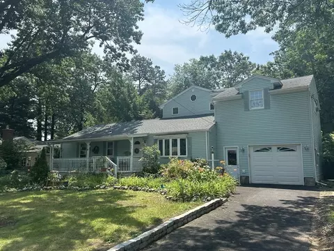 Exterior - 149 Mccarthy Ave, Chicopee, MA 01020 photo 2 of 9