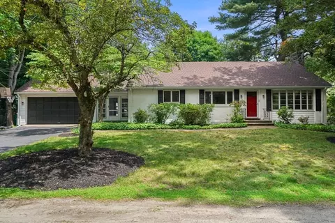 470 Quinobequin Rd, Newton, MA 02468