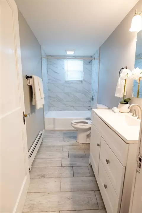 Bath - 28 Eagle Rd, Worcester, MA 01605 photo 3 of 5