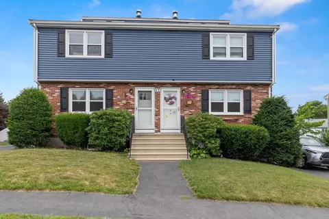 17 Jennifer Ln #2B, Peabody, MA 01960