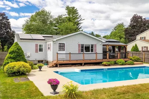 366 Peekskill Ave, Springfield, MA 01129 photo 11