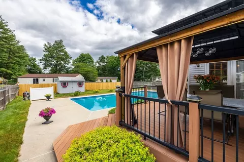 366 Peekskill Ave, Springfield, MA 01129 photo 4
