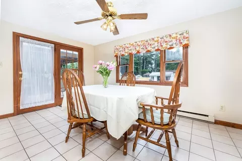 366 Peekskill Ave, Springfield, MA 01129 photo 19