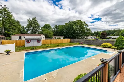 366 Peekskill Ave, Springfield, MA 01129 photo 6