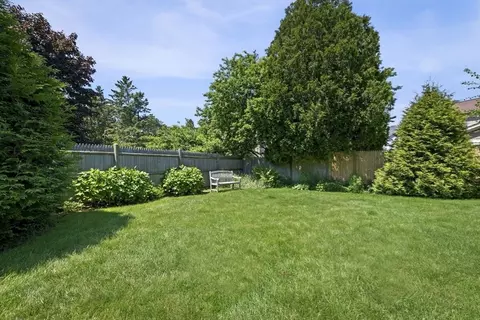 Exterior - 233 Atlantic Ave, Marblehead, MA 01945 photo 4 of 9