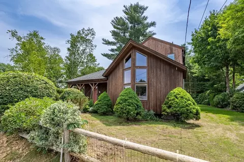 12 Edwards Ave, Westford, MA 01886