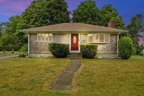 29 Ralph Chapman Rd, Swansea, MA 02777