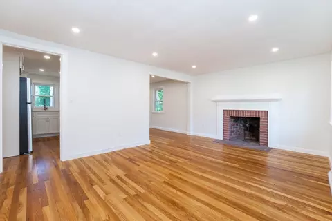 39 Mark Ave, Reading, MA 01867 photo 3