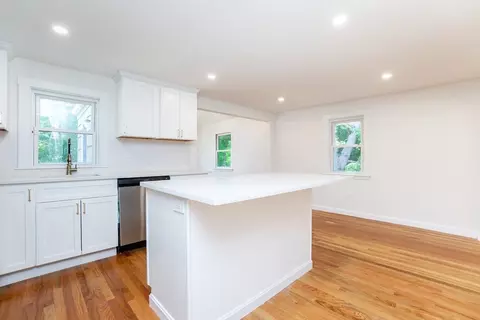 39 Mark Ave, Reading, MA 01867 photo 7
