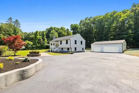 565 Walnut St, Lynnfield, MA 01940