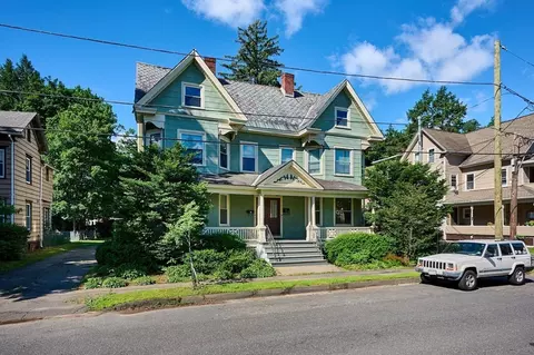 15 Munroe St, Northampton, MA 01060
