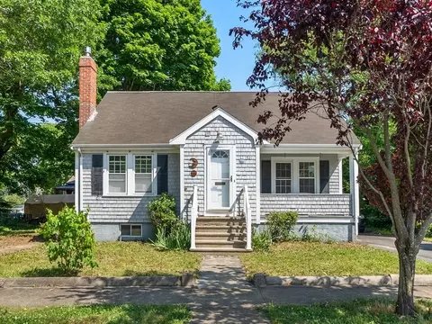 52 Massasoit Ave, Fairhaven, MA 02719 photo 2